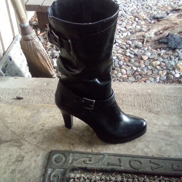 COPY - Shin high slouch black boots - Picture 2 of 11